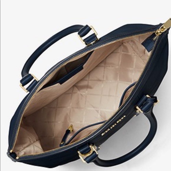 Handbag - Picture 2 of 3